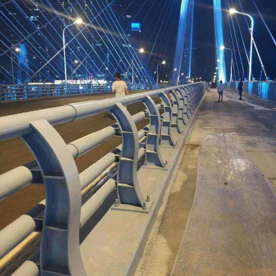 亚光不锈钢桥梁防撞护栏 银色 1.2m