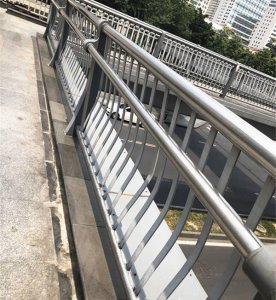 桥梁不锈钢复合管护栏 1050*50mm 银色
